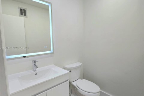Condominio en venta en Hollywood, Florida, 2 dormitorios, 81.75 m2 № 2153529 - foto 11