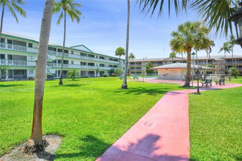 Condominio en venta en Hollywood, Florida, 2 dormitorios, 81.75 m2 № 2153529 - foto 16