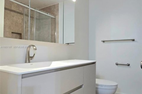 Condominio en venta en Hollywood, Florida, 2 dormitorios, 81.75 m2 № 2153529 - foto 7