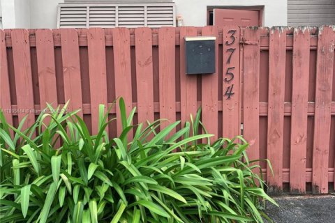 Condominio en venta en Davie, Florida, 2 dormitorios, 107.77 m2 № 2015880 - foto 8