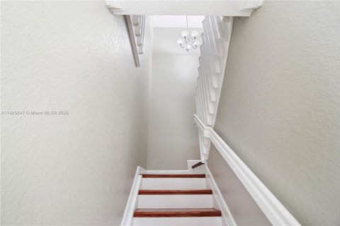Снять в аренду таунхаус в Майами, Флорида 4 спальни, 165.37м2, № 1957268 - фото 18