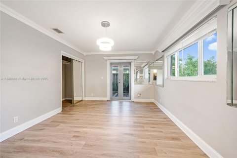 House in Coral Springs, Florida 4 bedrooms, 240.9 sq.m. № 1846169 - photo 20