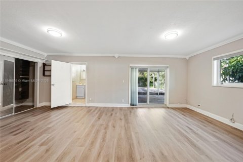 House in Coral Springs, Florida 4 bedrooms, 240.9 sq.m. № 1846169 - photo 23