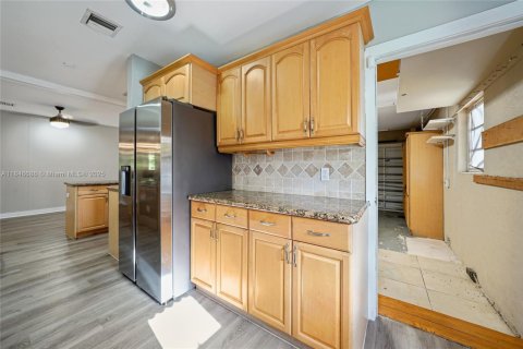 House in Coral Springs, Florida 4 bedrooms, 240.9 sq.m. № 1846169 - photo 14