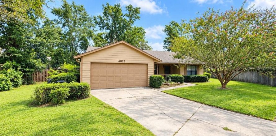 Villa ou maison à Gainesville, Floride 3 chambres, 173.45 m2 № 2389177