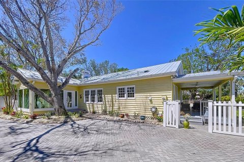 Купить виллу или дом в Сарасота, Флорида 7 комнат, 213.12м2, № 1732396 - фото 12