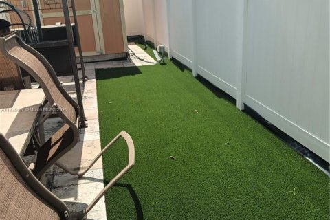 House in Miramar, Florida 6 bedrooms, 278.71 sq.m. № 1944922 - photo 22