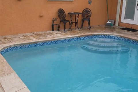 Villa ou maison à louer à Miramar, Floride: 6 chambres, 258.73 m2 № 1944922 - photo 4