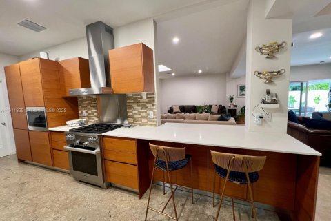 Villa ou maison à louer à Miami, Floride: 4 chambres, 288.93 m2 № 1968079 - photo 9