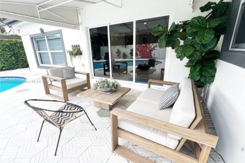 Villa ou maison à louer à Miami, Floride: 4 chambres, 288.93 m2 № 1968079 - photo 24