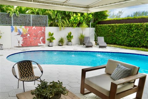 Villa ou maison à louer à Miami, Floride: 4 chambres, 288.93 m2 № 1968079 - photo 21