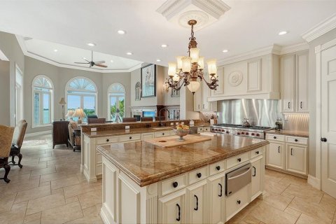 Купить виллу или дом в Сарасота, Флорида 12 комнат, 450.76м2, № 2430604 - фото 17
