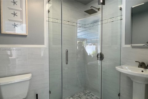 House in Miami Beach, Florida 3 bedrooms, 135.27 sq.m. № 1996079 - photo 14