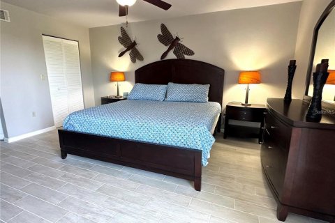 Condo in Englewood, Florida, 2 bedrooms  № 1904480 - photo 23