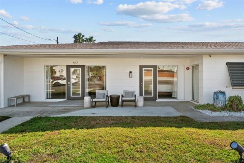 Commercial property in Dunedin, Florida 598.01 sq.m. № 2112059 - photo 13