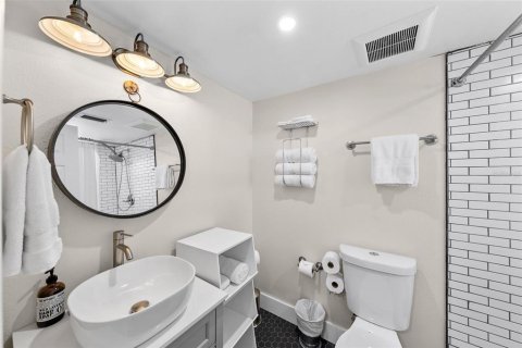 Commercial property in Dunedin, Florida 598.01 sq.m. № 2112059 - photo 24