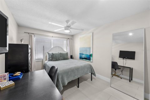 Commercial property in Dunedin, Florida 598.01 sq.m. № 2112059 - photo 23