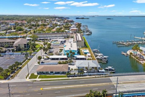 Commercial property in Dunedin, Florida 598.01 sq.m. № 2112059 - photo 27