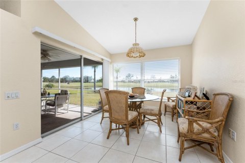 House in Lake Suzy, Florida 3 bedrooms, 177.91 sq.m. № 1732469 - photo 13
