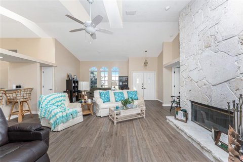 House in Lake Suzy, Florida 3 bedrooms, 177.91 sq.m. № 1732469 - photo 5