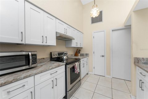 House in Lake Suzy, Florida 3 bedrooms, 177.91 sq.m. № 1732469 - photo 19