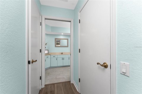 House in Lake Suzy, Florida 3 bedrooms, 177.91 sq.m. № 1732469 - photo 28