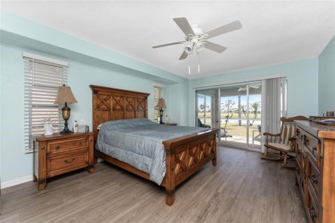 House in Lake Suzy, Florida 3 bedrooms, 177.91 sq.m. № 1732469 - photo 30
