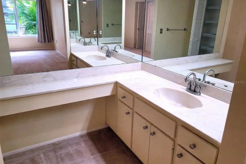 Villa ou maison à vendre à Sarasota, Floride: 3 chambres, 223.89 m2 № 2410480 - photo 4