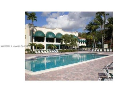 Снять в аренду кондоминиум в Дейви, Флорида 2 спальни, 91.04м2, № 1957111 - фото 2