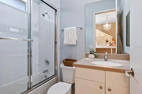 House in Sarasota, Florida 3 bedrooms, 255.02 sq.m. № 1884718 - photo 24