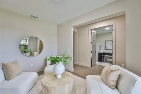 Casa en venta en Tampa, Florida, 5 dormitorios, 296.92 m2 № 1910916 - foto 10
