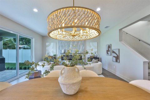 Casa en venta en Tampa, Florida, 5 dormitorios, 296.92 m2 № 1910916 - foto 25