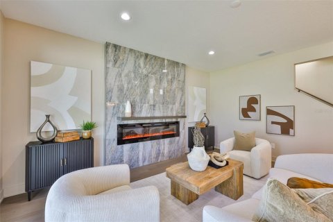 Casa en venta en Tampa, Florida, 5 dormitorios, 296.92 m2 № 1910916 - foto 27
