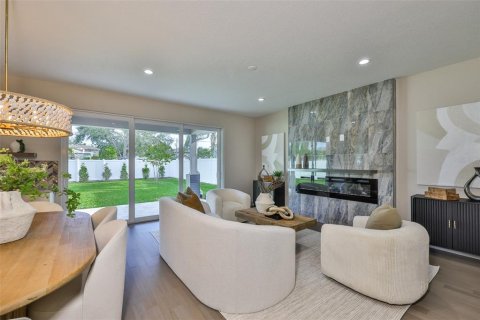 Casa en venta en Tampa, Florida, 5 dormitorios, 296.92 m2 № 1910916 - foto 26