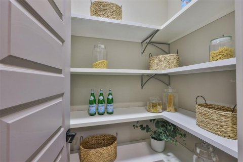 Casa en venta en Tampa, Florida, 5 dormitorios, 296.92 m2 № 1910916 - foto 23