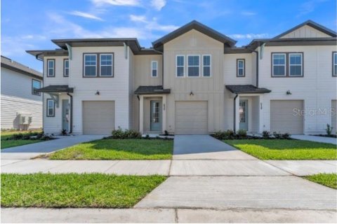 Townhouse in Davenport, Florida 3 bedrooms, 150.69 sq.m. № 2314899
