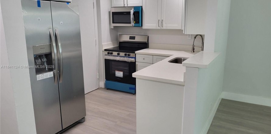 Condo à Miami, Floride, 3 chambres № 1830446