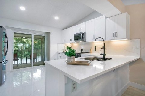 Copropriété à vendre à Orlando, Floride: 2 chambres, 85.38 m2 № 2388297 - photo 11