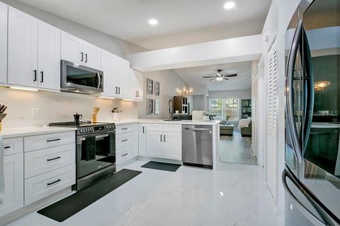 Copropriété à vendre à Orlando, Floride: 2 chambres, 85.38 m2 № 2388297 - photo 13