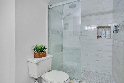 Copropriété à vendre à Orlando, Floride: 2 chambres, 85.38 m2 № 2388297 - photo 17