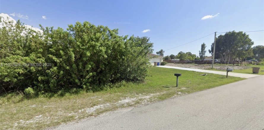 Terrain à Lehigh Acres, Floride № 1994890