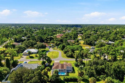 House in North Port, Florida 3 bedrooms, 133.59 sq.m. № 2325179 - photo 3