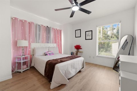 House in North Port, Florida 3 bedrooms, 133.59 sq.m. № 2325179 - photo 22