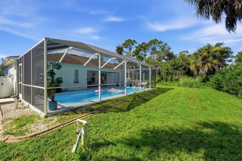 House in North Port, Florida 3 bedrooms, 133.59 sq.m. № 2325179 - photo 9