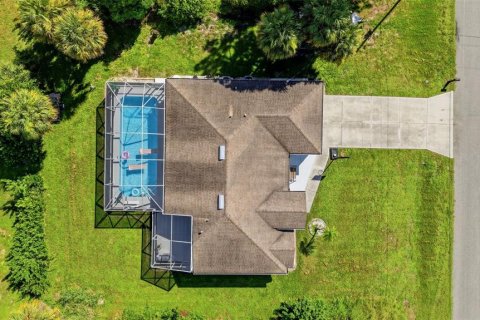 House in North Port, Florida 3 bedrooms, 133.59 sq.m. № 2325179 - photo 5