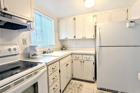 Condo in Bradenton, Florida, 2 bedrooms  № 1531488 - photo 3