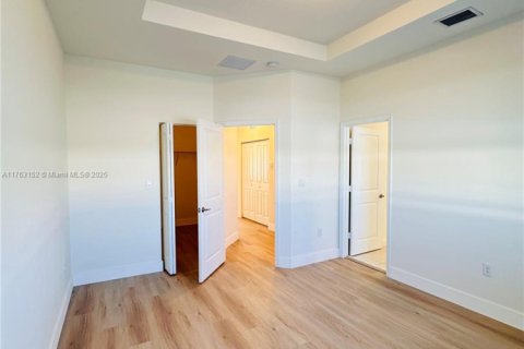 Townhouse in Miami, Florida 3 bedrooms, 157.47 sq.m. № 1865302 - photo 26