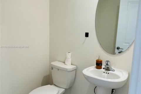 Townhouse in Miami, Florida 3 bedrooms, 157.47 sq.m. № 1865302 - photo 19