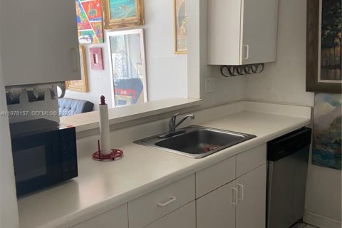 Copropriété à vendre à Miami, Floride: 1 chambre, 64.47 m2 № 2042138 - photo 3