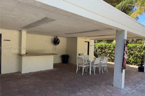 Copropriété à vendre à Miami, Floride: 1 chambre, 64.47 m2 № 2042138 - photo 11